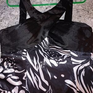 Long summer black and white dress.